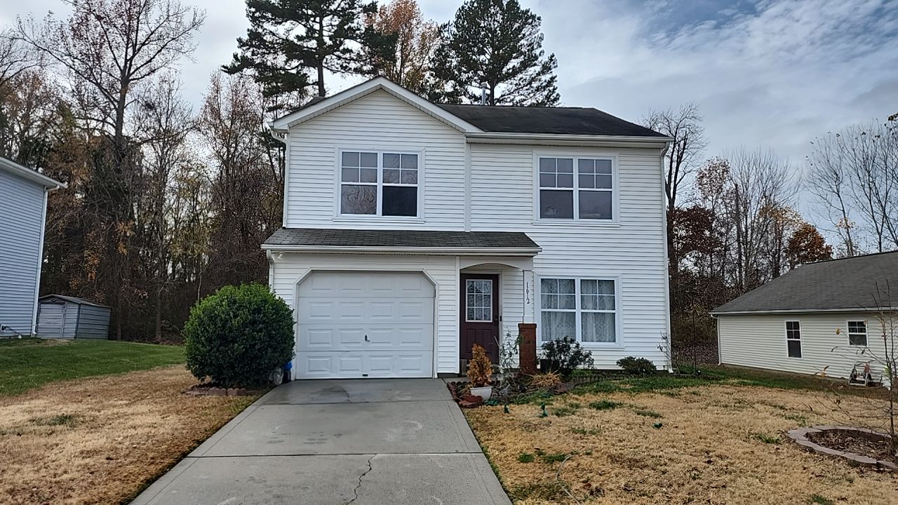 House Wash using cleaner