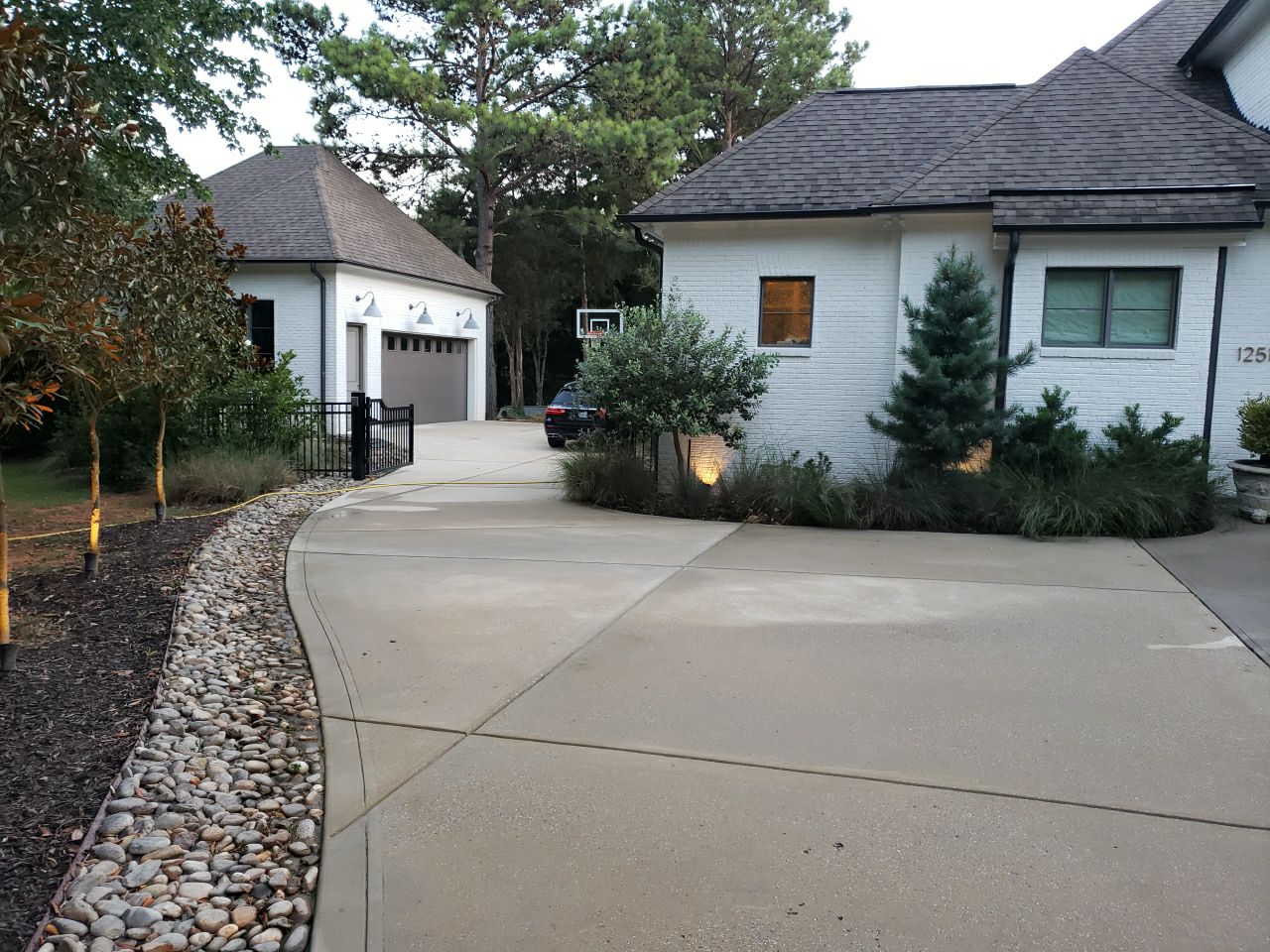 House Wash using cleaner
