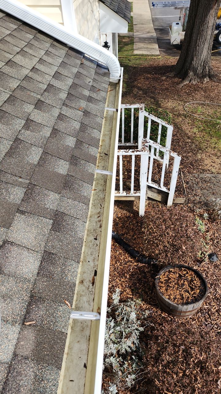 Gutter Cleaning using water