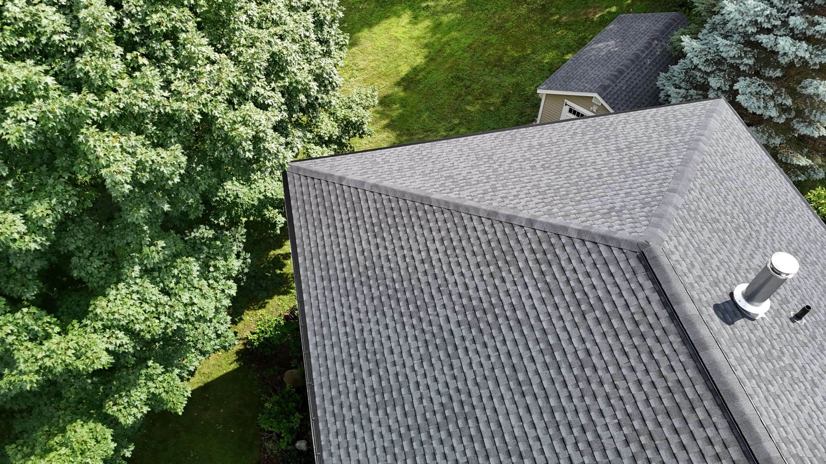 Architectural Roof & Gutter Replacement – Newtown, CT