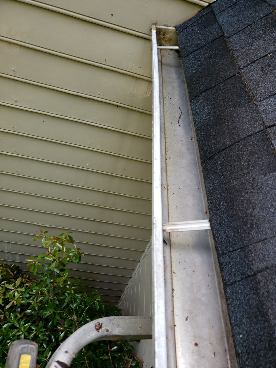 Gutter Cleaning using water
