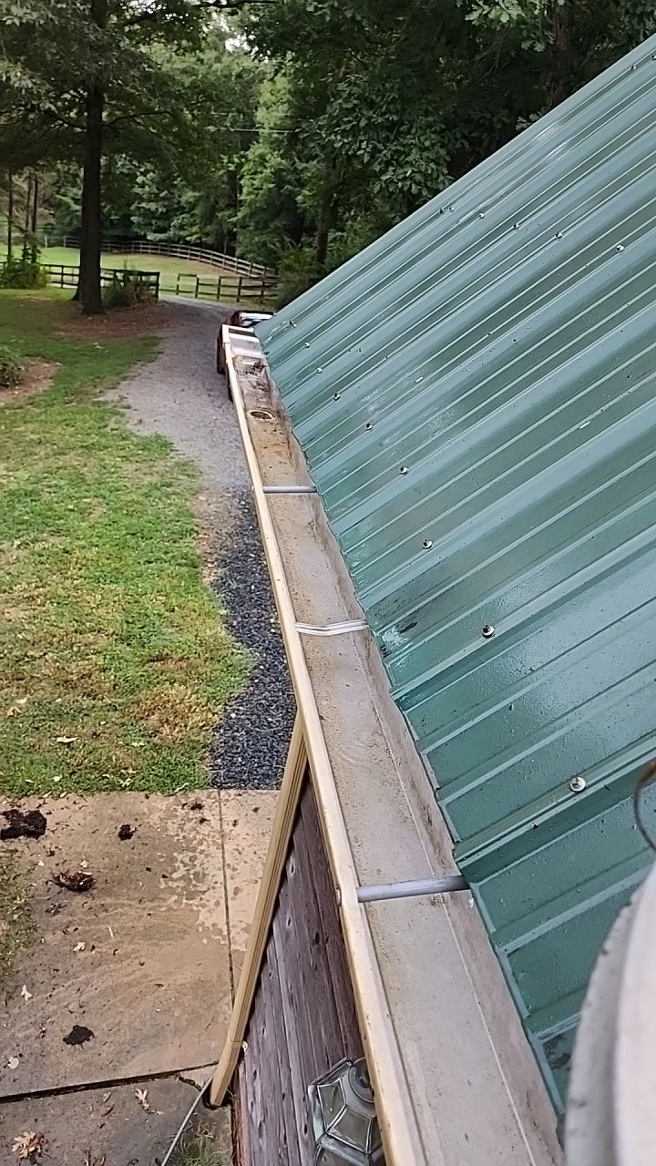 Ceiling Repair using water