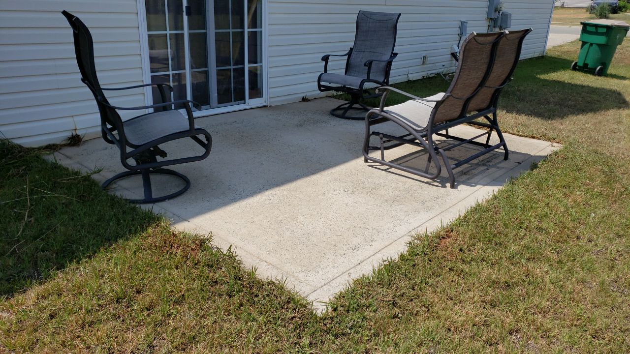 House Wash using cleaner